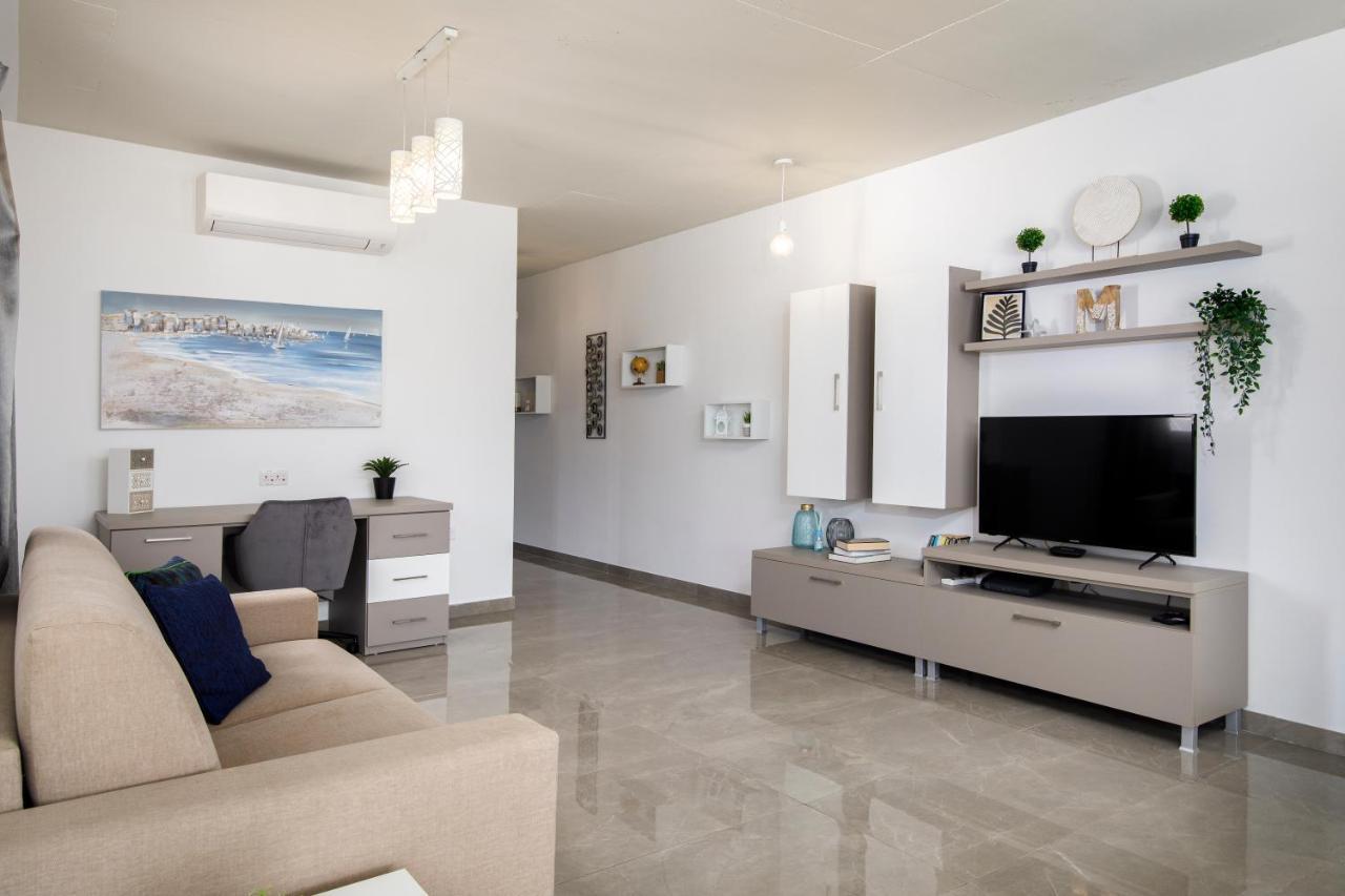 Hilltop Apartments - Stylish Comfort Living Close To The Sea, Bugibba 세인트폴스베이 외부 사진