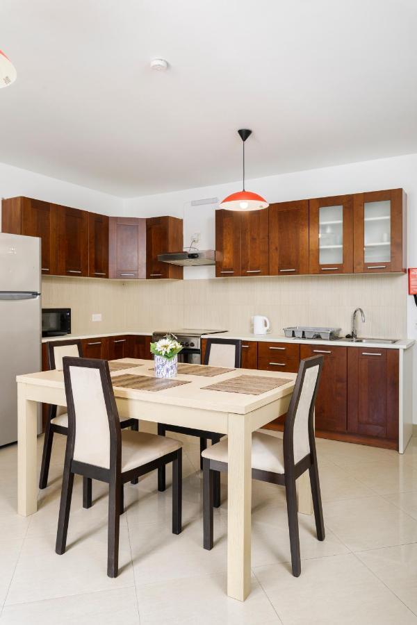 Hilltop Apartments - Stylish Comfort Living Close To The Sea, Bugibba 세인트폴스베이 외부 사진