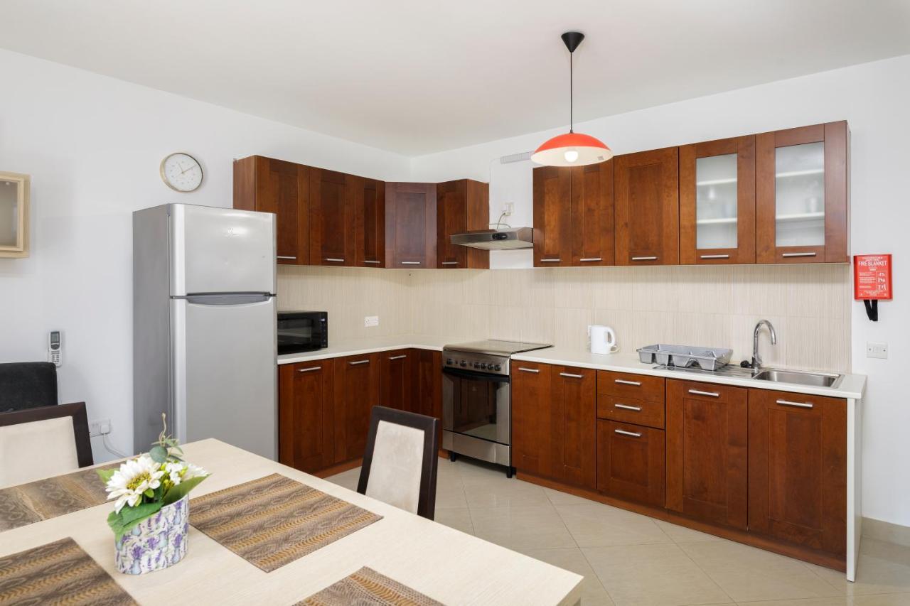 Hilltop Apartments - Stylish Comfort Living Close To The Sea, Bugibba 세인트폴스베이 외부 사진