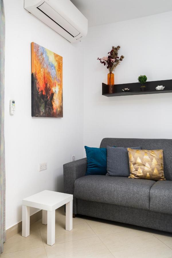 Hilltop Apartments - Stylish Comfort Living Close To The Sea, Bugibba 세인트폴스베이 외부 사진